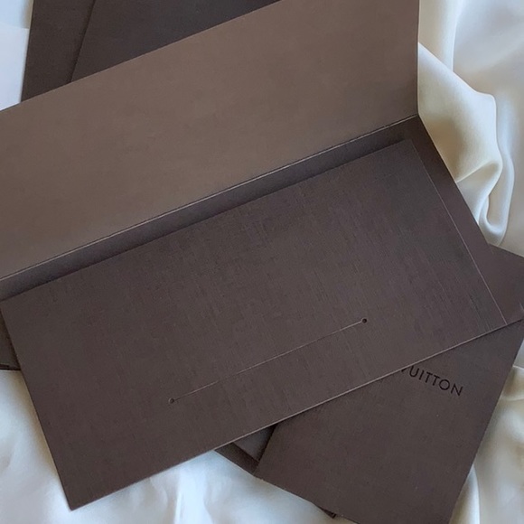 Louis Vuitton receipt envelops - Picture 5 of 8
